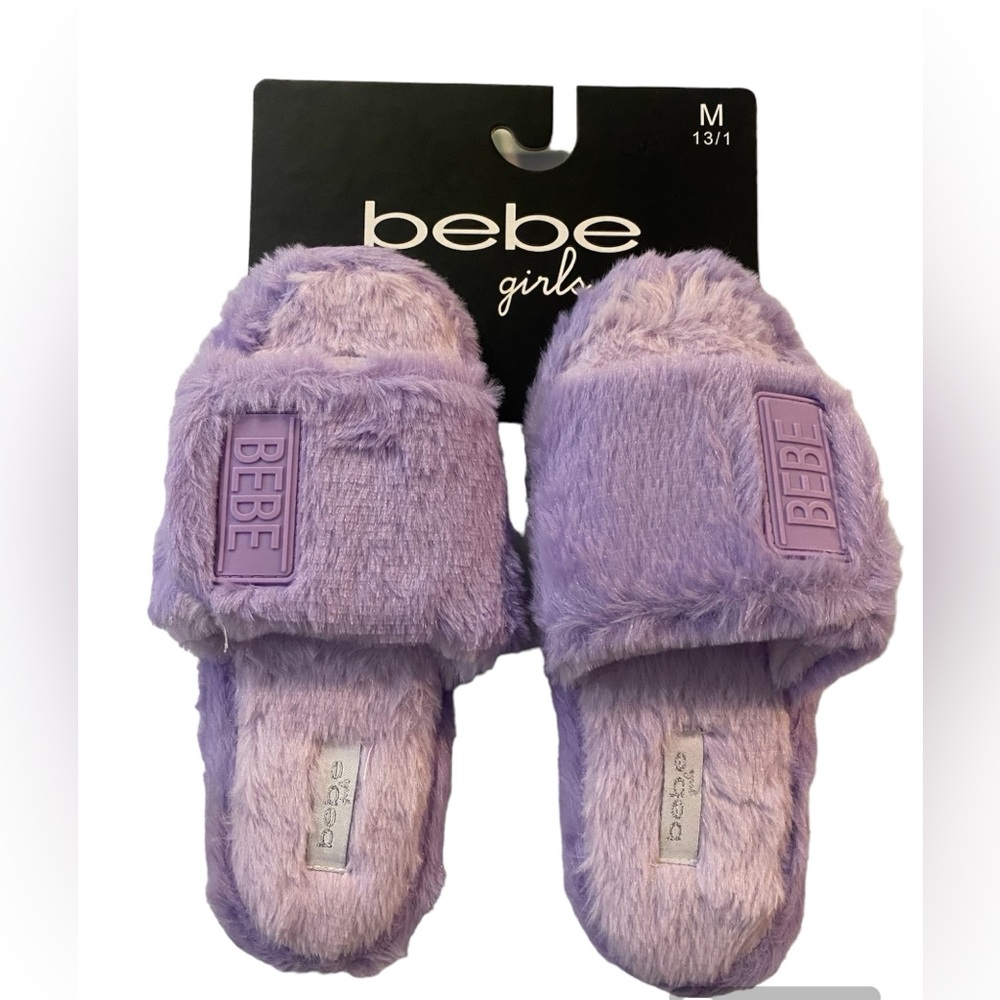 BEBE girl's medium fluffy slippers in a purple color, Size Medium 13/1, NWT